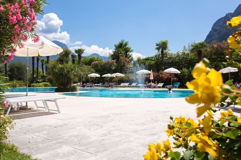 Astoria Resort Riva del Garda Ngoại thất bức ảnh